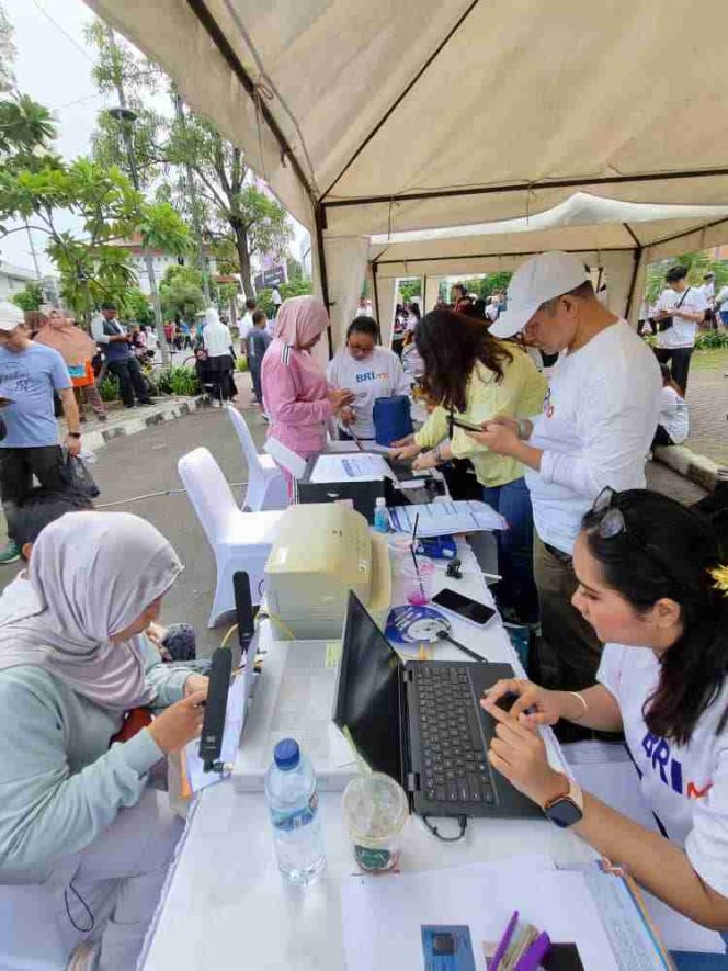 
					BRI Branch Office Bekasi Hadirkan Layanan Perbankan dan Edukasi di CFD, Masyarakat Antusias Padati Booth