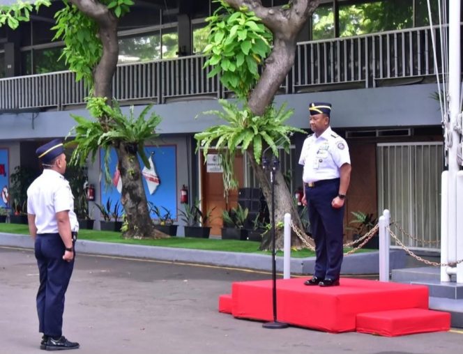 
					Deputi Operasi dan Latihan Bakamla Pimpin Upacara Peringatan Hari Pahlawan 2025