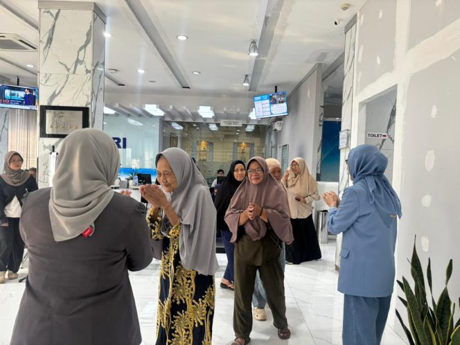 
					Dengungkan Kebaikan, BRI Kanca Cimanggis Salurkan Bantuan kepada Dhuafa dan Anak Yatim