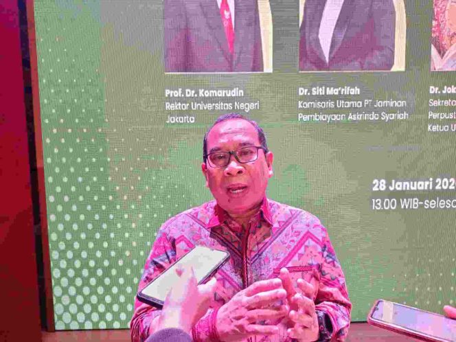 
					Dr. Joko Santoso (Sekretaris Umum Perpustakaan Nasional RI dan Ketua Umum Ikatan Pustakawan Nasional): Potensi Pasar Buku masih Sangat Terbuka dan Menjanjikan, baik untuk Komunitas, Swasta, maupun Pelaku Industri lainnya