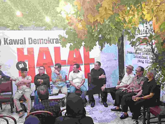 
					Barikade 98 Gaungkan Alarm Bahaya Demokrasi Nasional: Indonesia Perlu Kepemimpinan Alternatif