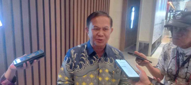 
					Ketua Dewan Pembina Asosiasi Pemerintah Daerah Kepulauan dan Pesisir Seluruh Indonesia (Aspeksindo), Sokhiatulo Laoli: Pemerintah Daerah Harus Dilibatkan secara Aktif dalam Agenda Hilirisasi Pangan Nasional, mulai dari Proses Produksi, Pengolahan, hingga Distribusi Hasil Peternakan ke Pasar.