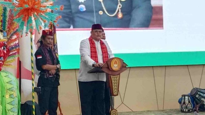 
					Ketum Dewan Adat Bamus Betawi Eki Pitung  Buka Raker III Dewan Adat Bamus Betawi 2026