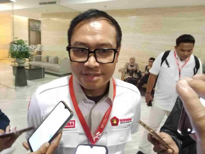 
					Bupati Kepulauan Mentawai, Dr. Rinto Wardana, S.H., M.H. di Rakernas GEKIRA 2026: Rakernas GEKIRA Menjadi Wadah Konsolidasi untuk Memastikan Pembangunan yang Inklusif, Merata, dan Berkelanjutan bagi Seluruh Masyarakat Indonesia