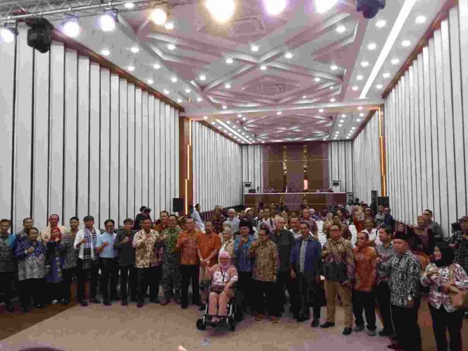 
					Nusantara Centre Gelar Deklarasi Hari Kebangkitan Ekonomi Pancasila, Peluncuran Buku Soemitro Djojohadikusumo Anti Penjajahan (Pergolakan Ekonomi Politik Indonesia) & Simposium Nasional “Urgensi Undang-Undang Perekonomian Nasional dan Kesejahteraan Sosial dalam Menata Bangsa Menuju Indonesia Emas 2045”, 