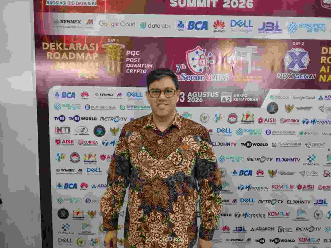 
					Anggota Komisi I DPR RI, Dave Akbarshah Fikarno, ME. Dorong Kedaulatan Digital Nasional, Tekankan Urgensi Regulasi AI Berbasis Risiko, Percepatan RUU Satu Data Indonesia, dan Penguatan Ekosistem GovTech AI Menuju Indonesia Emas 2045