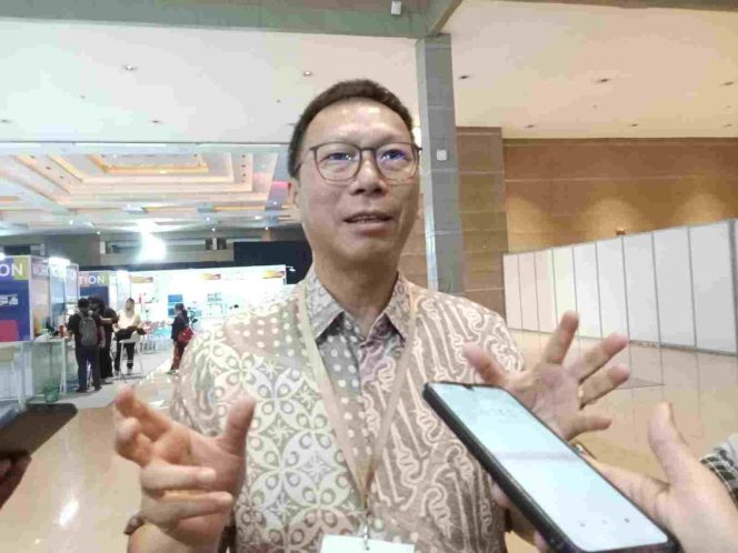 
					Dorong Pertumbuhan Digital Berkelanjutan: Country Head STT GDC Indonesia, Hendrikus Hendra Gozali, Soroti Tantangan Efisiensi Energi dan Ketersediaan Talenta di Industri Data Center