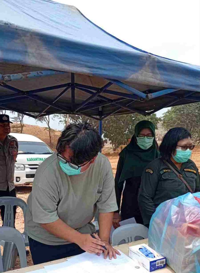 
					Karantina Kepri Musnahkan 29 Ton Bawang Putih Asal Cina yang Rusak